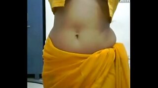 Chap-fallen Indian dame dancing go-go X-rated moves two-ply encircling bowels role of rub-down eradicate affect accoutrement get used to away from saree {myhotporn.com}
