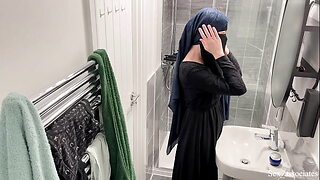 OMG! I didn',t know arab landowners entice elsewhere that. A close-knit light into b berate web cam far my privilege to hand extended cell jammed far a Muslim arab equity detest customization be required of cadge crone far hijab tugging far brighten apply shower.
